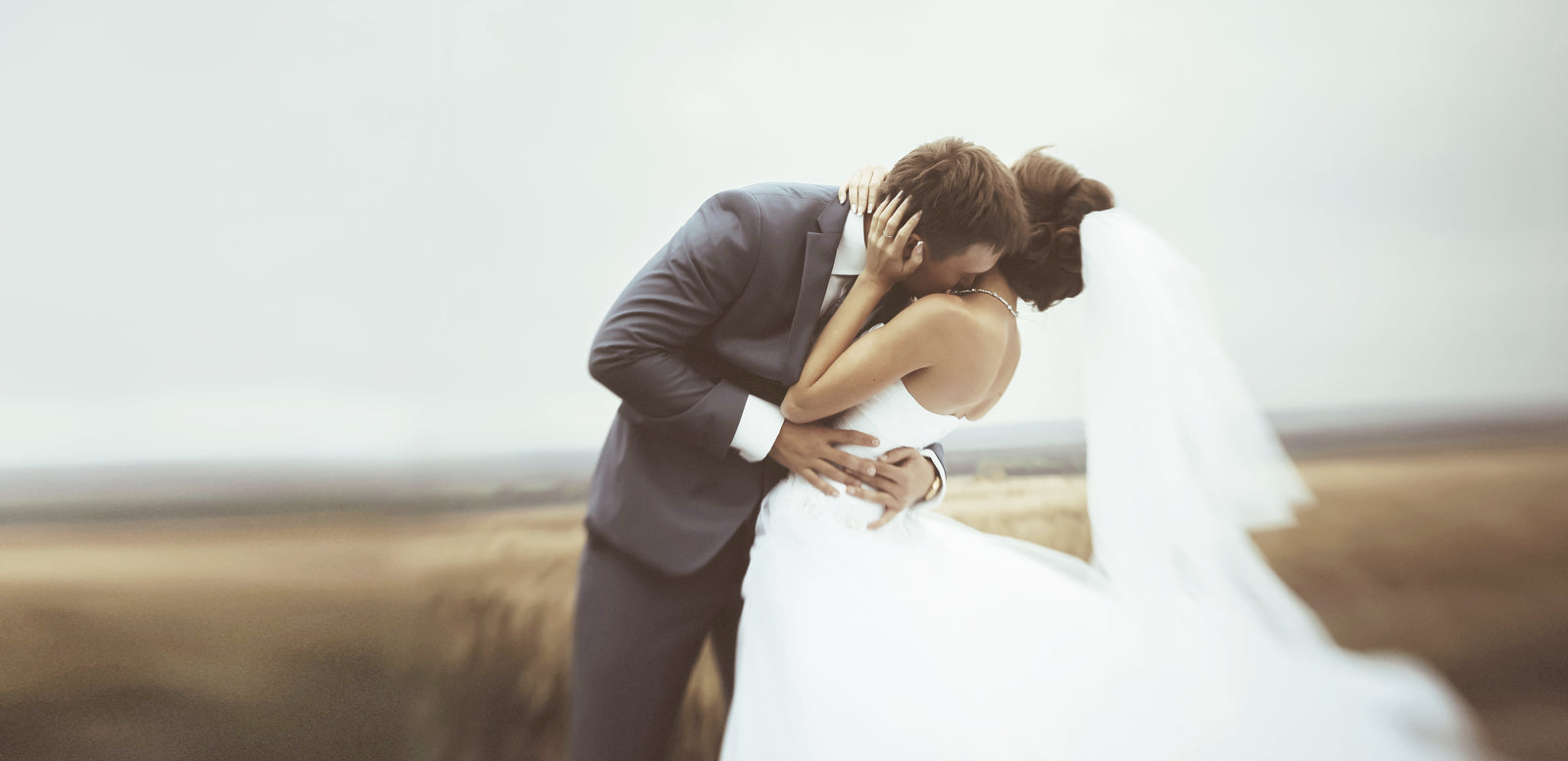 
          
            5 things wedding vendors need to do on Facebook
          
        